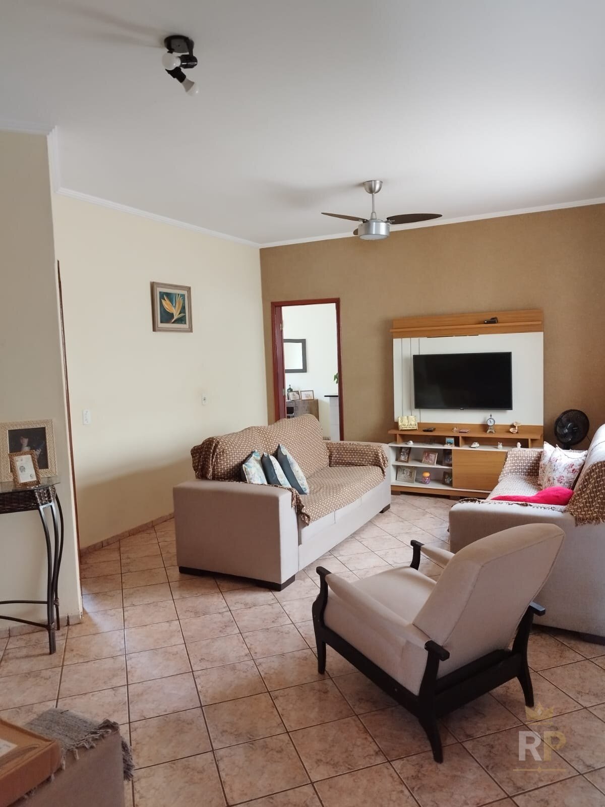 SALA DOIS AMBIENTES — Casa em São José do Rio Preto