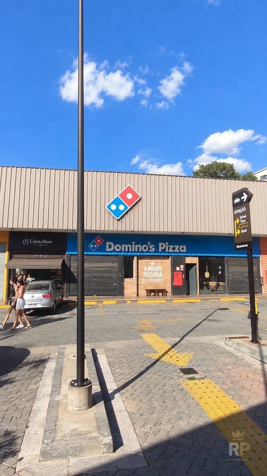 Lojas e acesso ao drive-thru — Imóvel Comercial em São Paulo